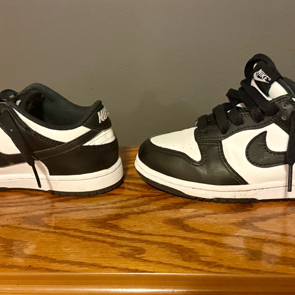 Nike Kids Black and White Dunk Lows - size 1
